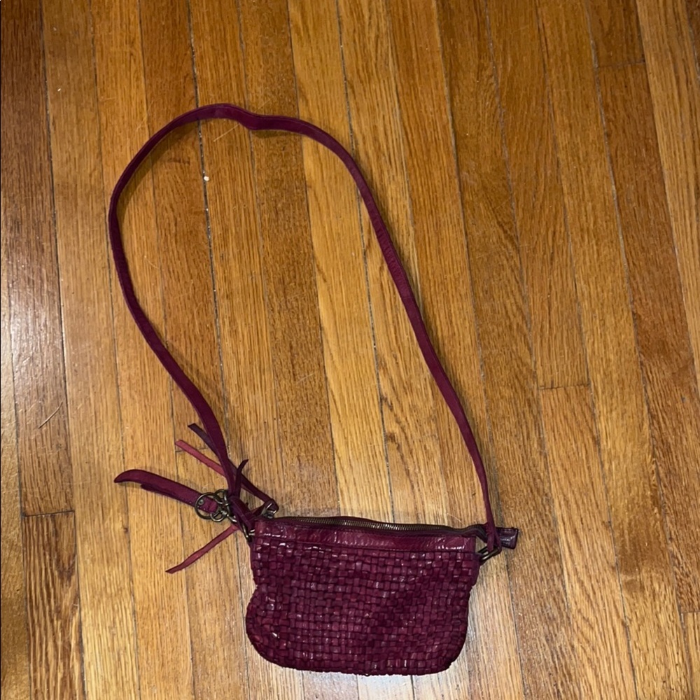 Frye and co Woven crossbody bag